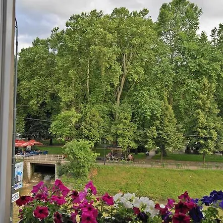 Park Apartment